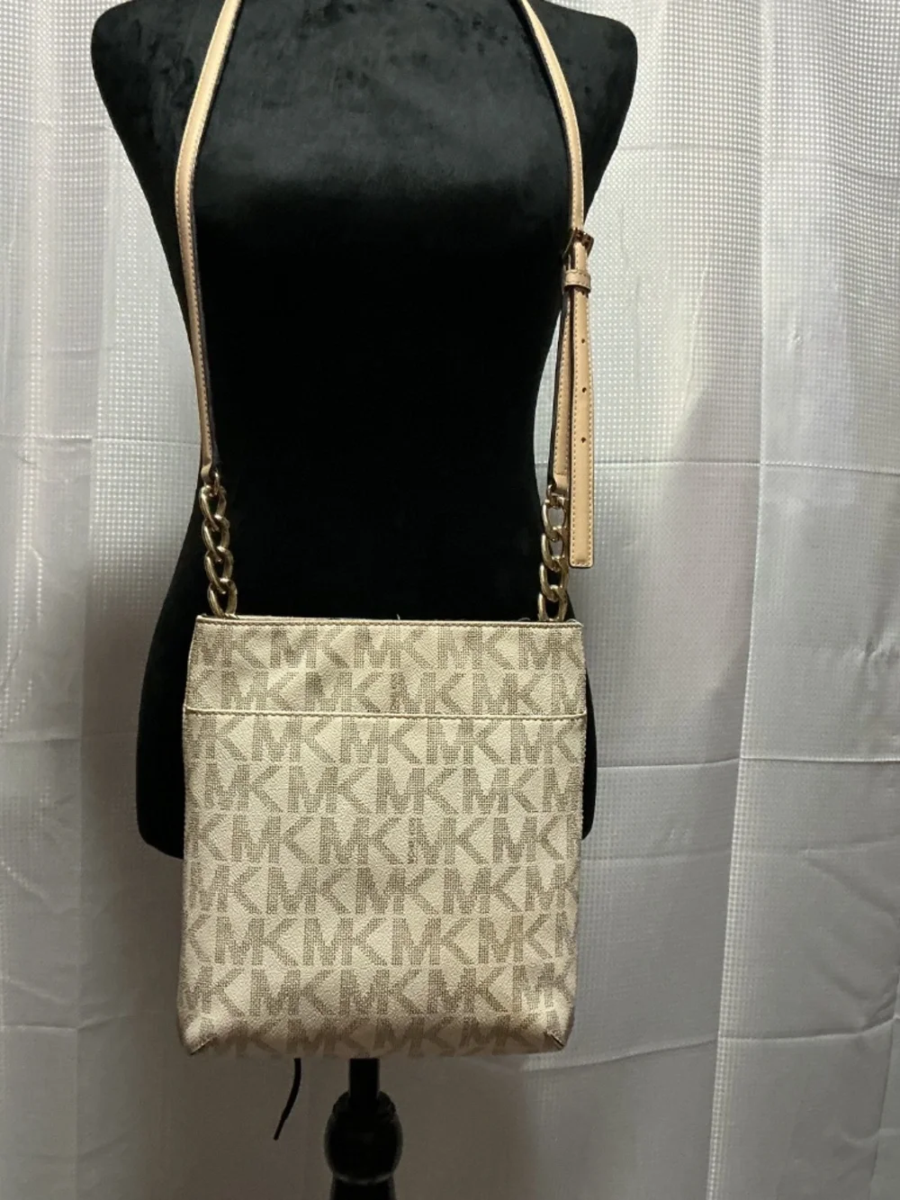 Michael Kors bag - Picture 3 of 4